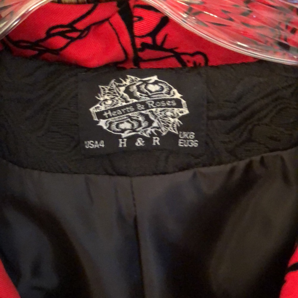 Hearts and Roses jacket - Picture 2 of 13